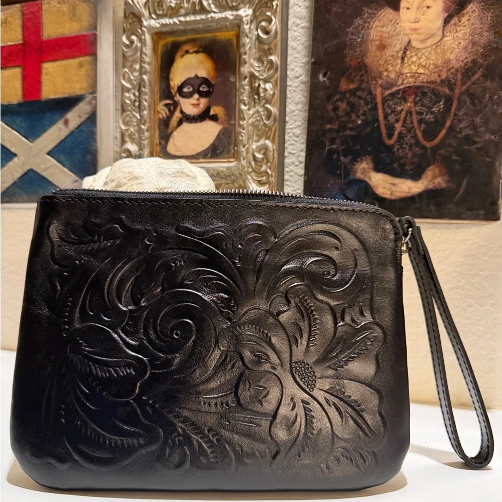 Patricia Nash Cassini Black Leather Floral Tooled Wristlet Clutch‎ - Picture 3 of 9